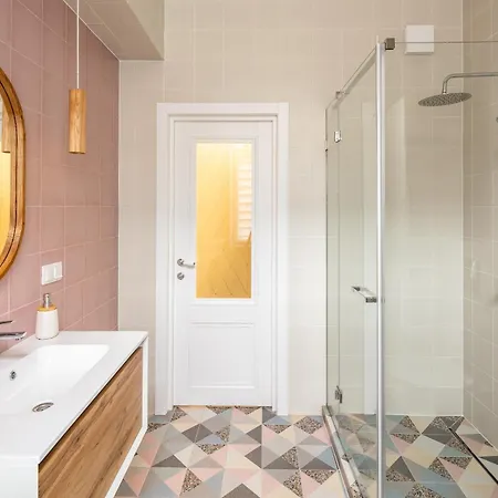 Leontovycha 1905 Appartamento