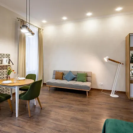 شقة Leontovycha 1905 *