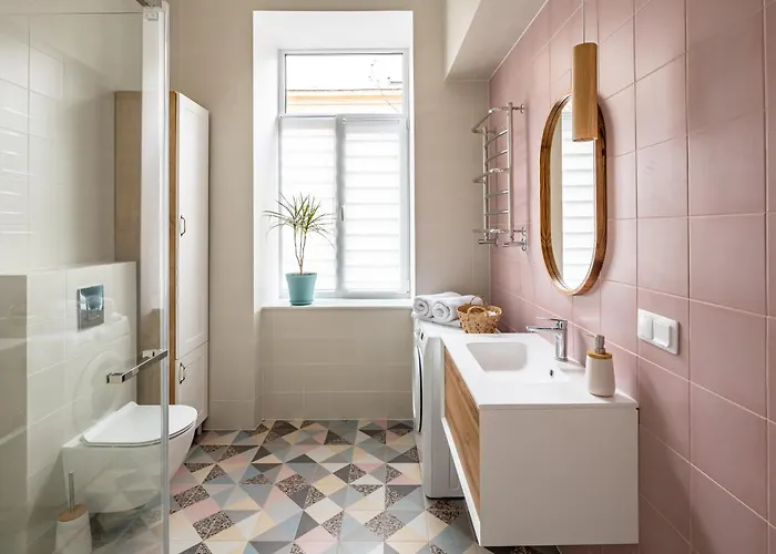 Leontovycha 1905 Apartment