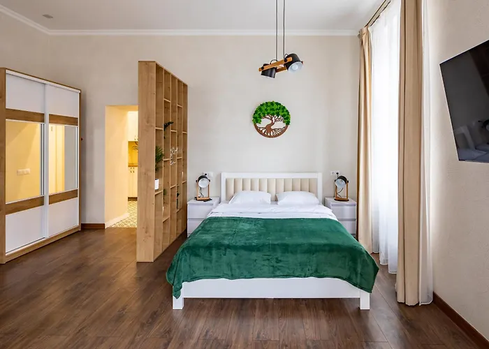 Leontovycha 1905 Apartment